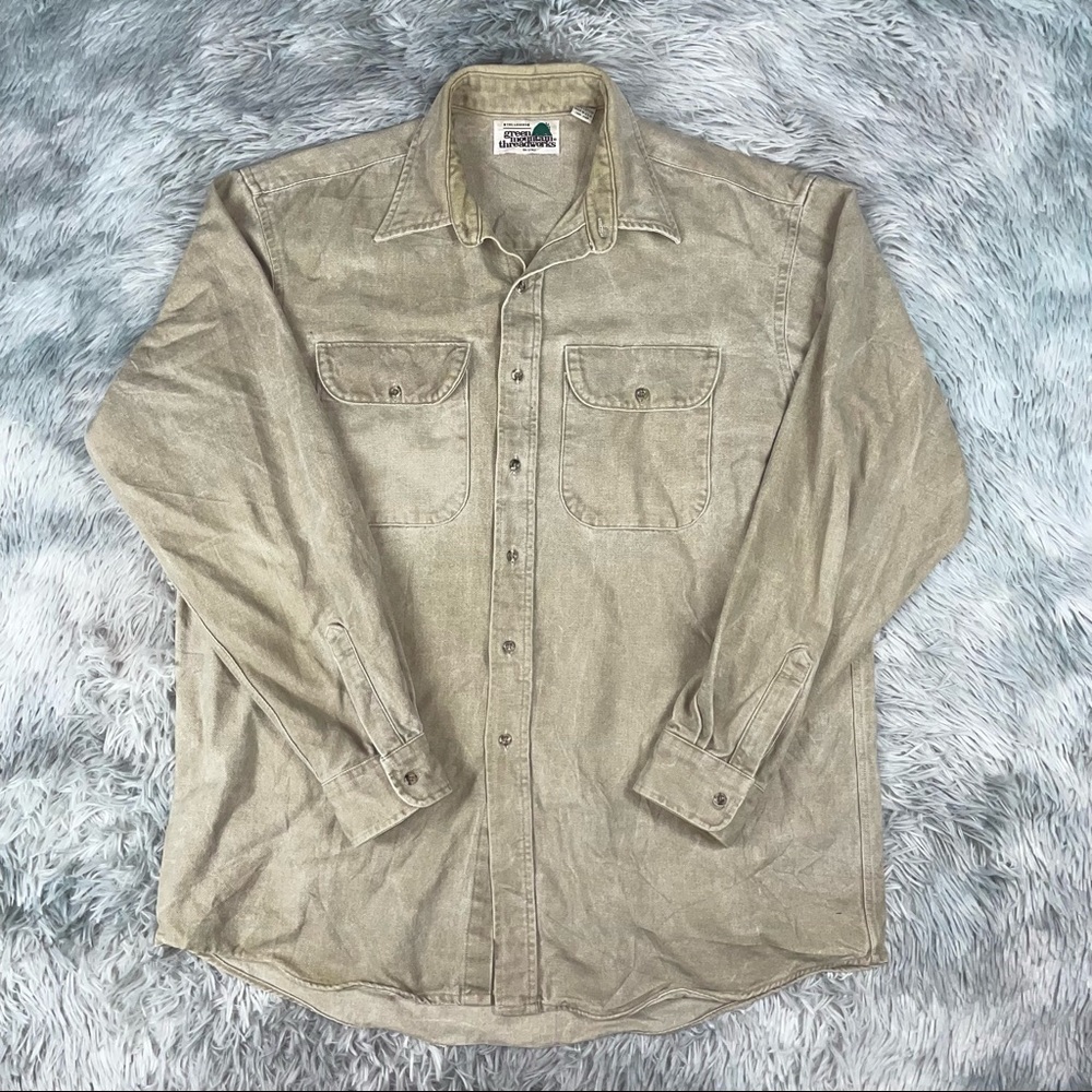 Vimtage 1990’s The Legend Green Mountain Threadworks Beige Tan Work Button Shirt